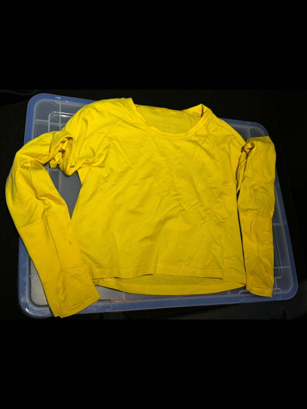 Lululemon Swiftly Tech 2.0 in Utility Yellow, size 6 altered to be more cropped